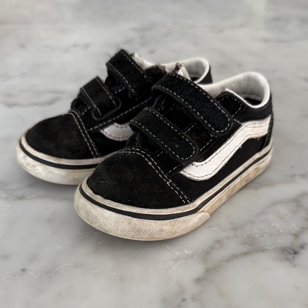 Kids Black and White Velcro Sneakers Vans Toddler Size 6